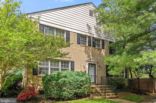 6170 Vine Forest Ct, Falls Church, VA 22044-1830