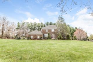 17 Stacey Dr, Annandale, NJ 08801-3012