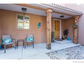 10596 Roxborough Dr, Littleton, CO 80125-8705