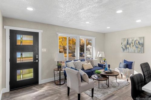 2580 Clermont St, Denver CO  80207-3137 exterior