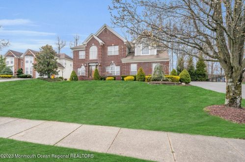 40 Picadilly Dr, Jackson Twp, NJ 08527-1276