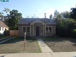 1511 Linden Ave, Visalia, CA 93291-5826