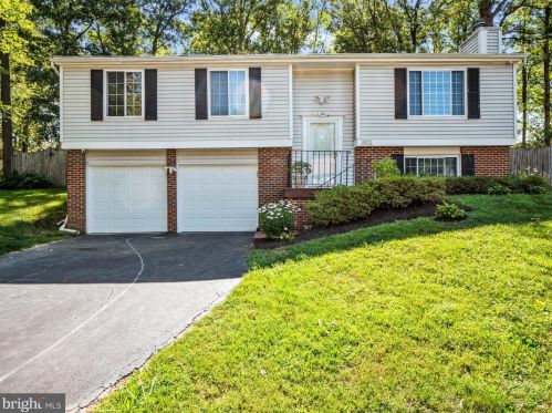 8073 Winding Way Ct, Springfield, VA 22153-2432