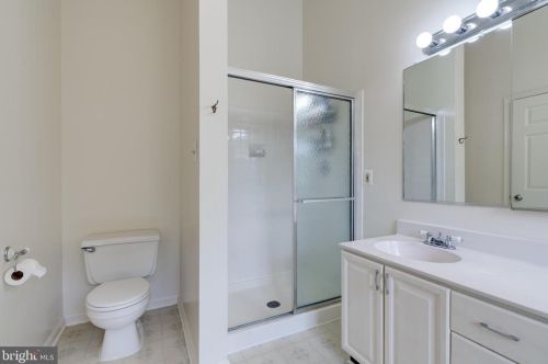 8725 Stone Hill Pl, Springfield VA  22153-1718 exterior