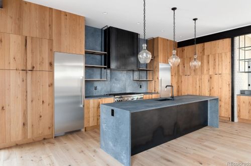 1061 Leyden St, Denver CO  80220-4636 exterior