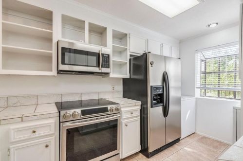 1804 Capital Pkwy, Austin, TX 78746-7656