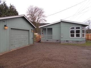 38410 Mckenzie Hwy, Springfield OR  97478-8601 exterior