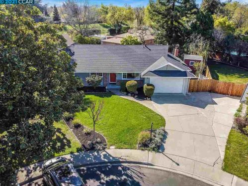 1340 Edinburgh Ct, Concord, CA 94518-3918