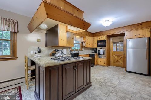 149 Roosevelt Blvd, Lancaster PA  17601-4041 exterior