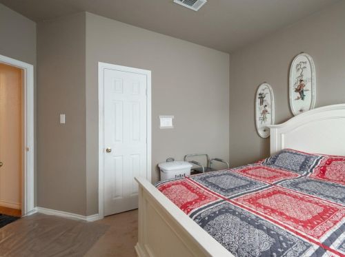 9345 Cynthia Ct, Fort Worth TX  76140-5170 exterior