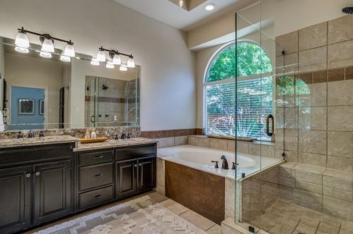 6309 Dysart Cir, Dallas TX  75214-5605 exterior