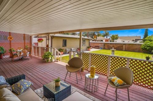 636 Milford St, Glendale CA  91203-1633 exterior