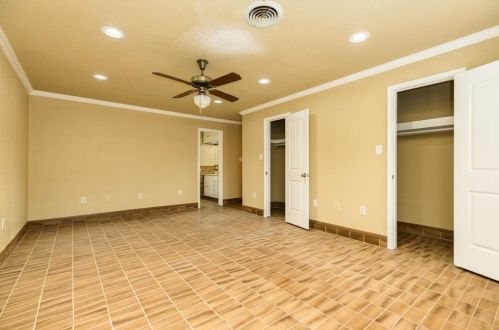 921 Western Ave, Angleton TX 77515-4256 exterior