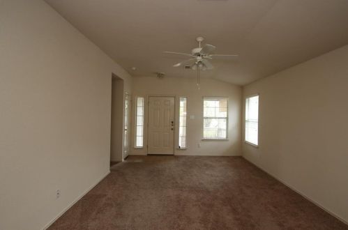 743 Hogan, Uhland TX  78640-5784 exterior