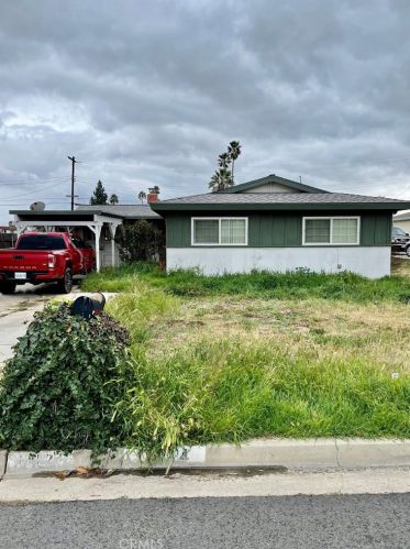 11124 Blue Jay Dr, Riverside, CA 92505-2401