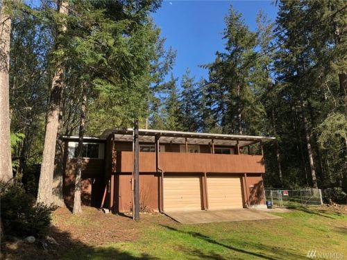 91 Maple St, Dabob, WA 98376-9633