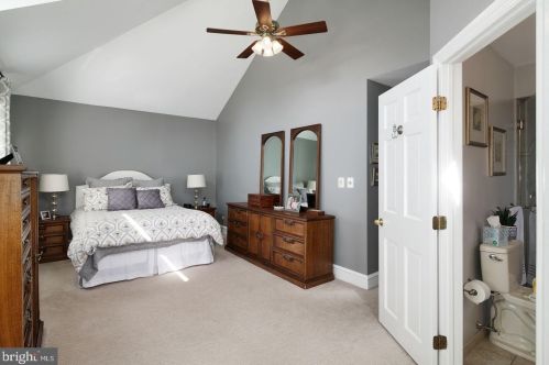 104 Roberts Ave, Tavistock NJ 08033 exterior