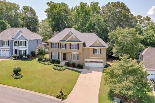 305 Horseshoe Bnd, Holly Springs, GA 30189-2581