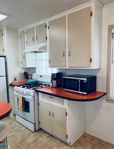 12381 13th St, Yucaipa, CA 92399-1852