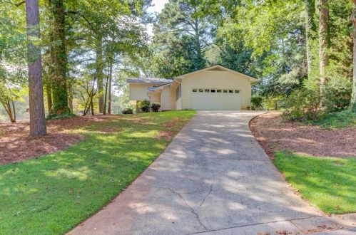 3303 Leeds Way, Duluth, GA 30096-3648