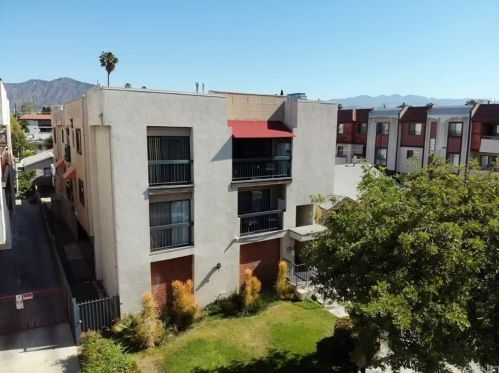425 Lomita Ave, Glendale CA  91204-3013 exterior
