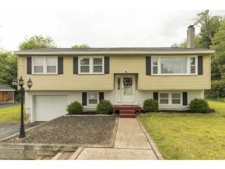 12 Derryfield Rd, Derry, NH 03038-4333