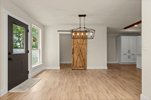 302 Brk Holw Dr, Conroe TX  77385-9107 exterior