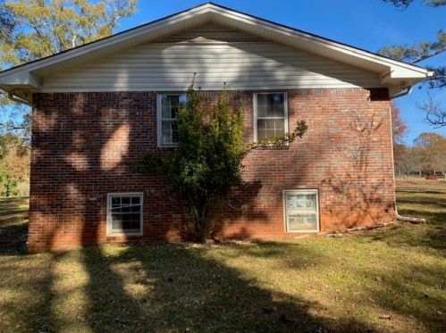1937 Old Conyers Rd, Stockbridge, GA 30281-2133