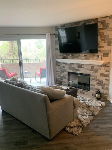 5094 Via Manos, Oceanside, CA 92057-4534