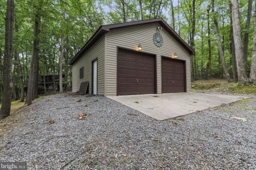 355 Ruffed Grouse Ln, Hedgesville, WV 25427-7333