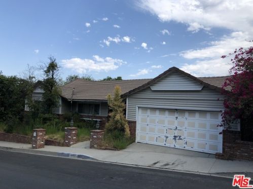 3358 Scadlock Ln, Van Nuys, CA 91403-4915