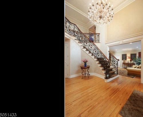 15 Strawberry Ln, Warren, NJ 07059-7050