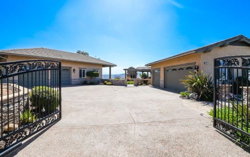 4437 Via De Los Cepillos, Bonsall, CA 92003-5028
