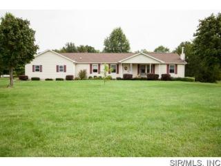 6915 Beneze Ln, Godfrey, IL 62035-2919