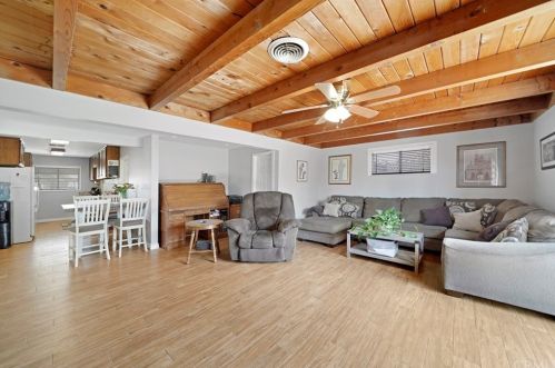 218 Wilken Way, Anaheim CA  92802-4841 exterior
