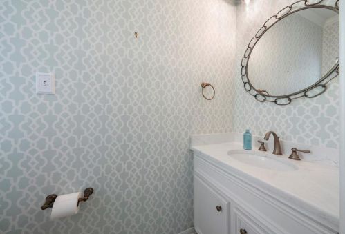 28 Wedgewood Blvd, Conroe TX  77304-1349 exterior