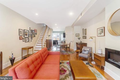 1637 21st St, Philadelphia, PA 19145-1443