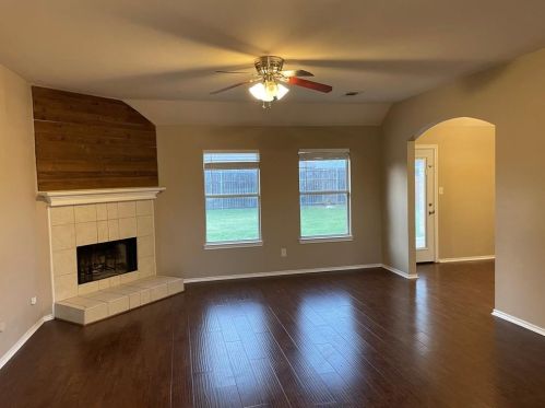 6229 Bentwood Dr, Midlothian TX  76065-6925 exterior