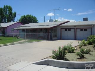 2001 Elmwood Ln, Pueblo CO  81005-2724 exterior