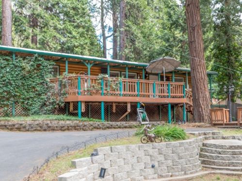 2929 Madrone Dr, Snowline Camp, CA 95709-9627
