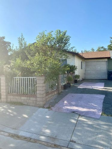 377 Evans St, San Jacinto, CA 92583-5155