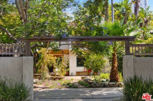 326 Entrada Dr, Santa Monica, CA 90402-1202