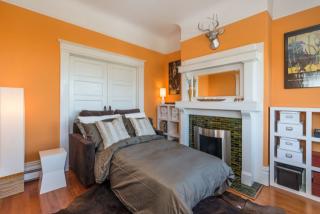 320 Elsie St, San Francisco CA  94110-5554 exterior