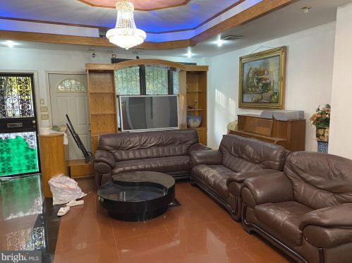 1005 10th St, Philadelphia PA  19147-3815 exterior