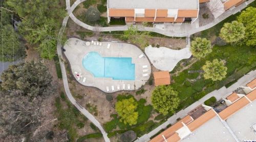 7727 Via Sorrento, Burbank, CA 91504-1047