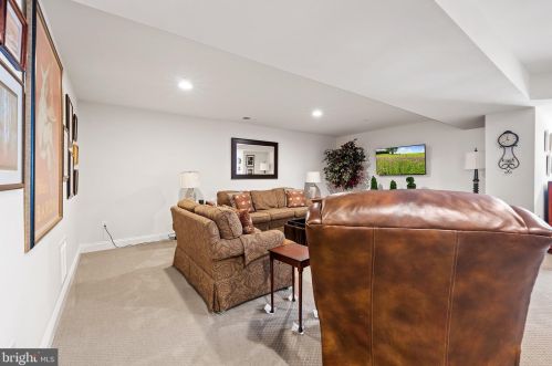 332 Tufton Cir, Fallston MD 21047-2650 exterior