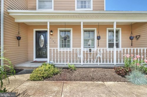 2704 Sparrow Dr, York, PA 17408-4269