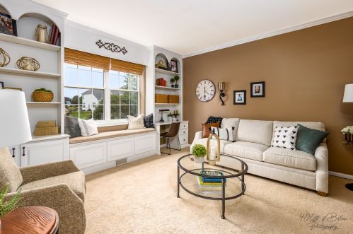1629 Rolling Hills Dr, Bull Valley, IL 60014-2972