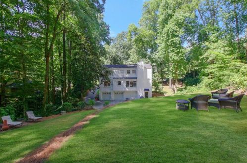 658 Edinboro Rd, Atlanta GA  30327-1214 exterior