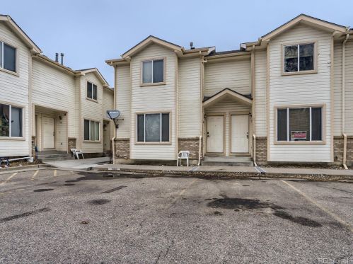 954 Monroe Ave, Loveland CO  80537-4945 exterior